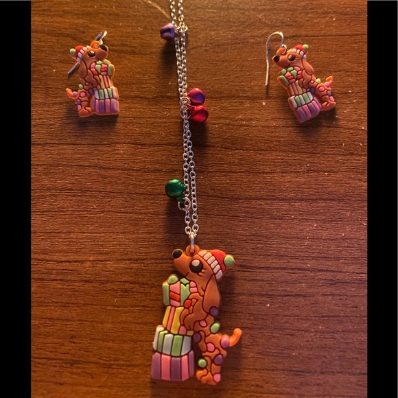 Justice Necklace and Earrings set - Picture 3 of 3